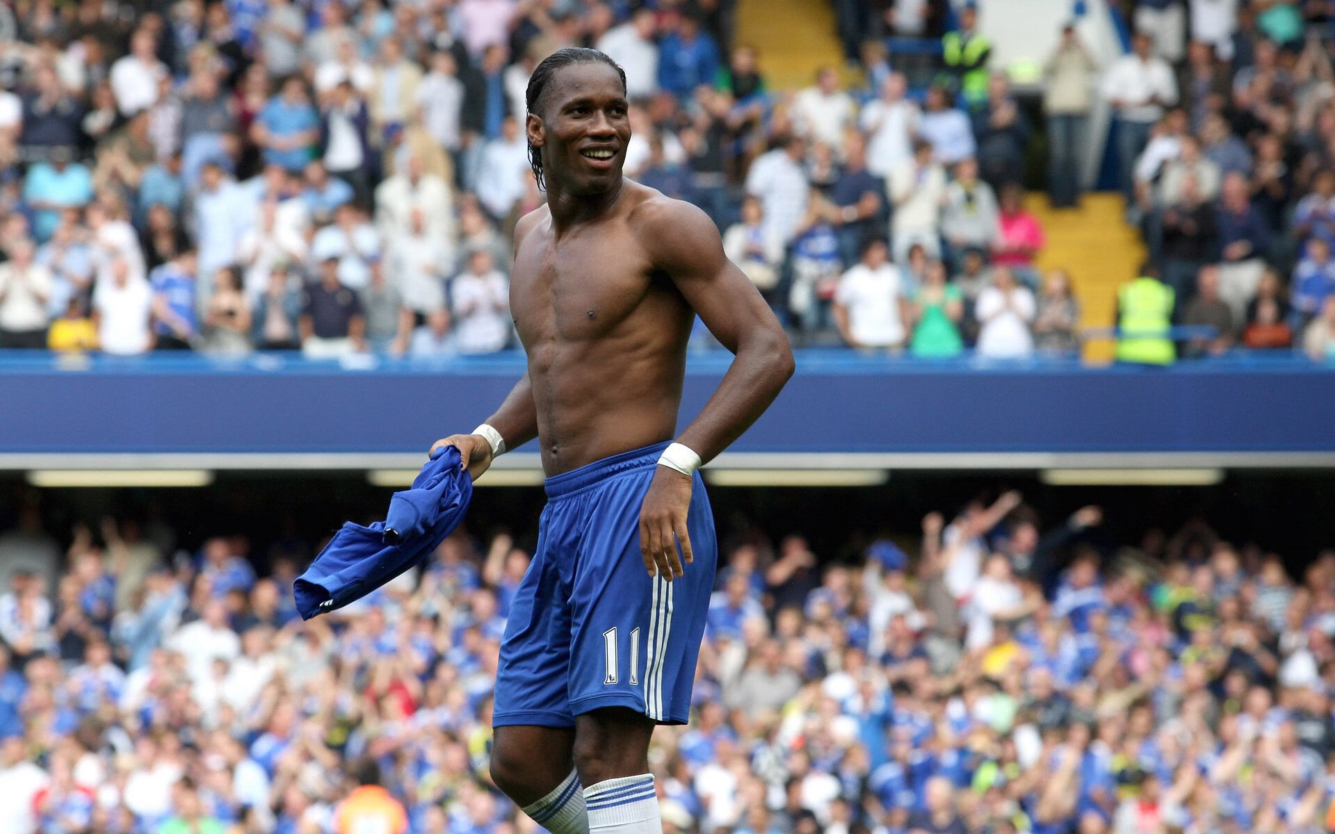 城市赛事志愿者团队荣获市级表彰提升公众影响力，赛事志愿服务