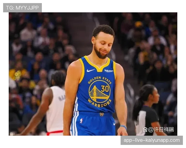 勇士外线火力全开,库里再中关键三分,勇士对阵开拓者,库里43分